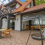 Zasypane Mazury, Sun & Snow Apartment